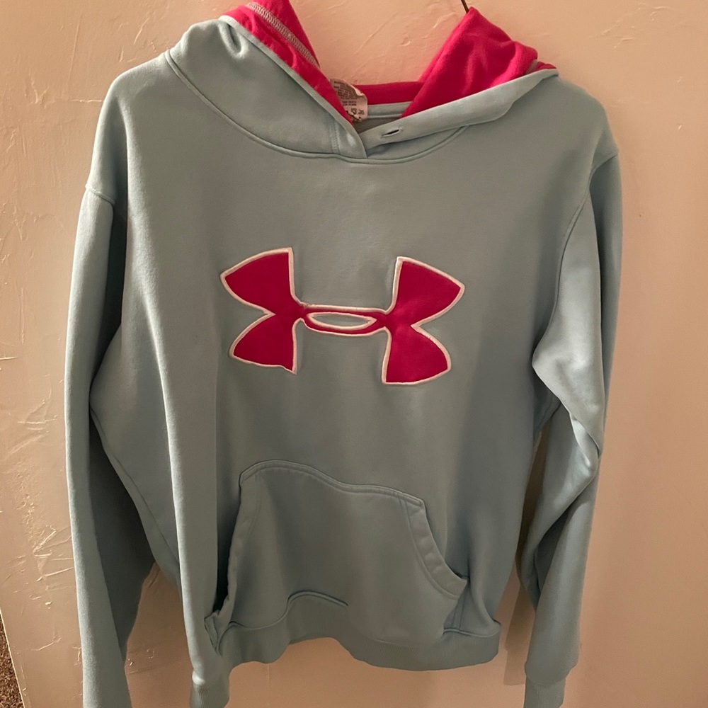 Women’s under Armour hoodie